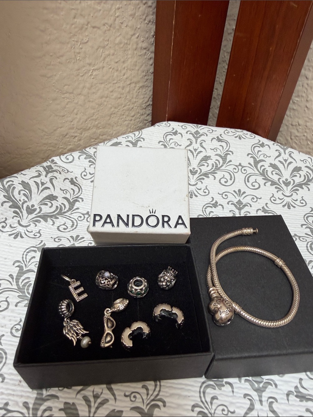 Pandora Heart Clasp Snake Chain Bracelet & Charms 6 charms & 2 Charm Stoppers